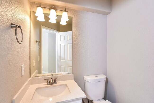 Building Photo - 11957 Haven St