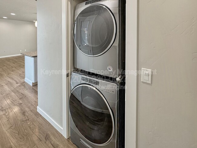 Building Photo - 2007 S Atlantic St