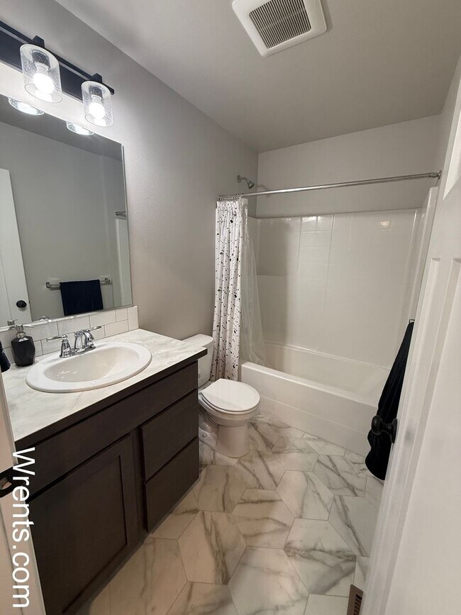 Building Photo - Beautiful Newer Home in Greenacres - Centr...