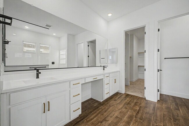 Building Photo - 13103 N 174th Dr