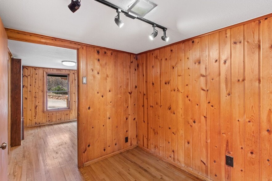 Building Photo - 807 Shoshone Pl