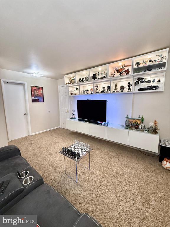 Building Photo - 5500 Woodlawn Manor Ct