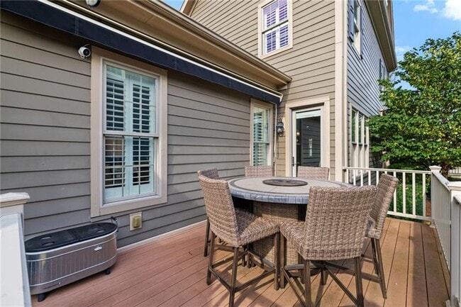 Building Photo - 261 1st St