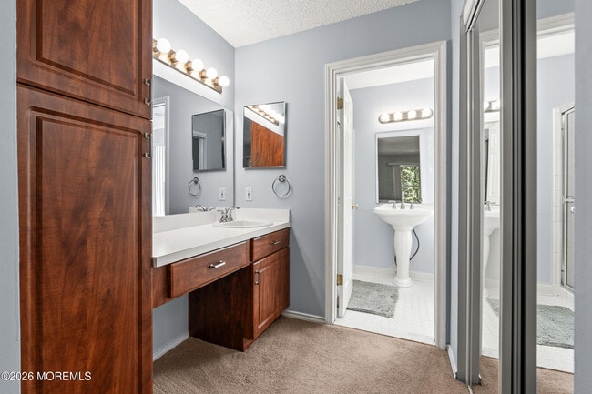 Building Photo - 39 Gimbel Pl