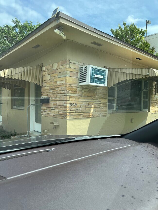 Building Photo - 2525 SW 3rd St