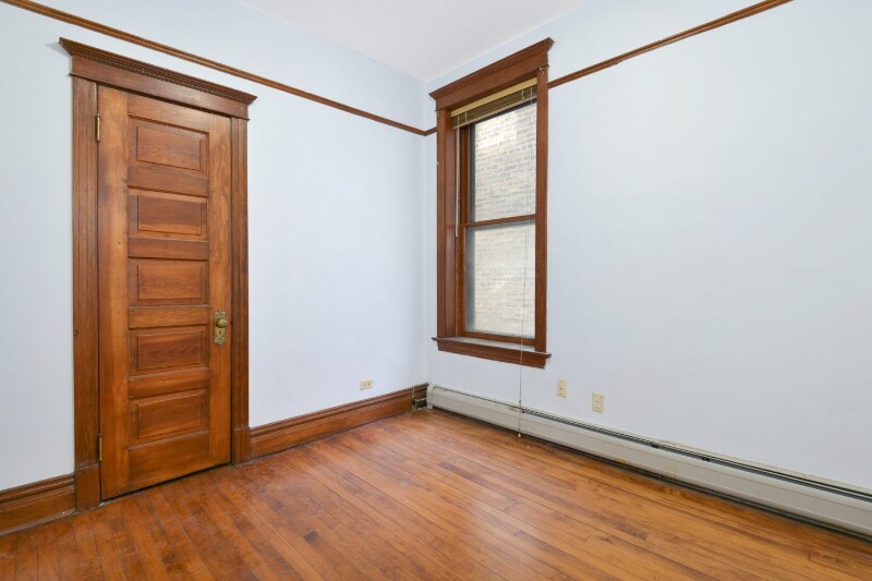 Building Photo - 3231 N Seminary Ave