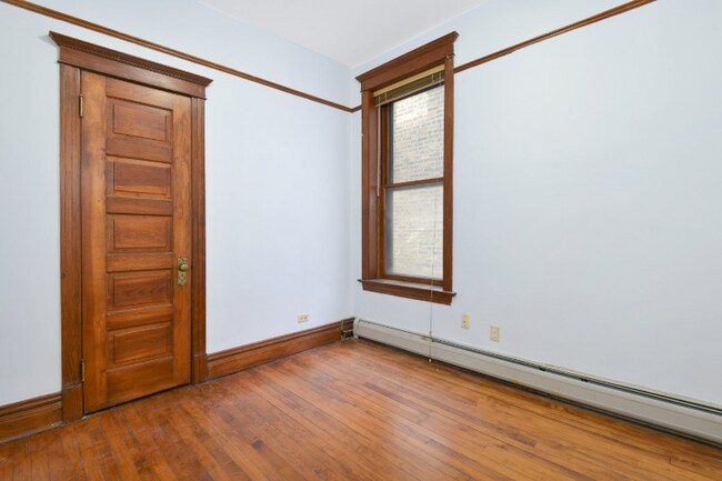Building Photo - 3231 N Seminary Ave