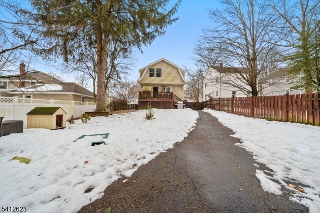 Building Photo - 92 Myrtle Ave