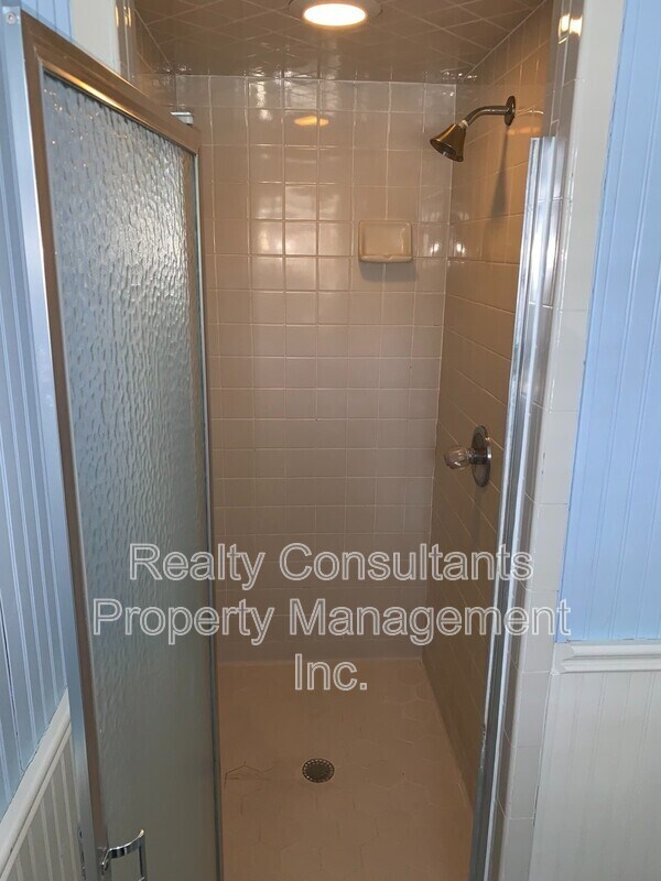 Building Photo - 306-D S Lindell Rd