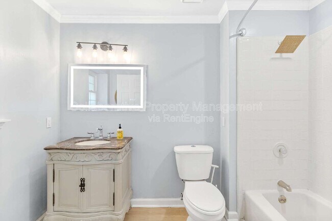 Building Photo - 200 Hermitage Dr