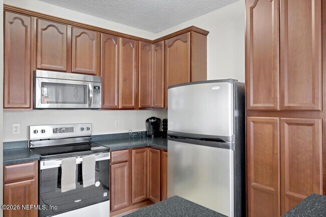 Building Photo - 7157 Deerfoot Cir