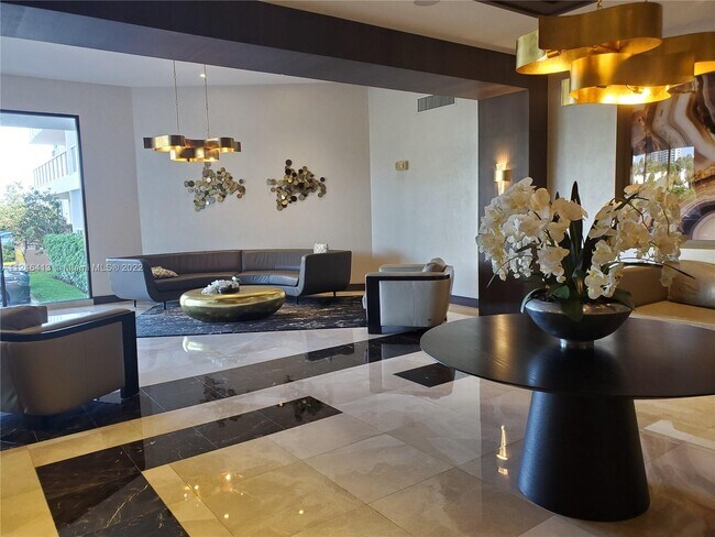 Building Photo - 20515 E Country Club Dr  841 Aventura Fl 3...