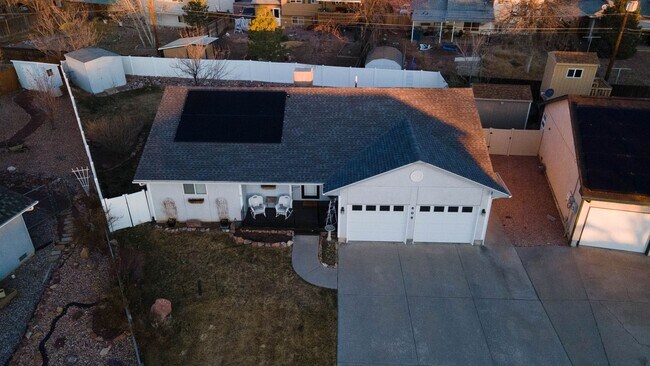 Building Photo - 609 Cobblestone Ct
