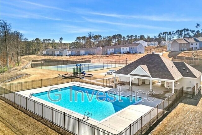 Building Photo - 7484 Knoll Hollow Rd