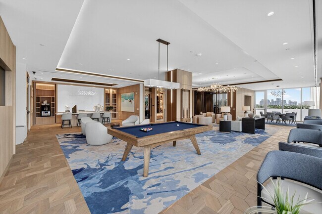 Building Photo - 153 N Seabreeze Blvd