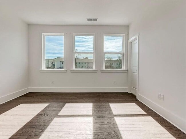 Building Photo - 1632 Gunnin Trce NW
