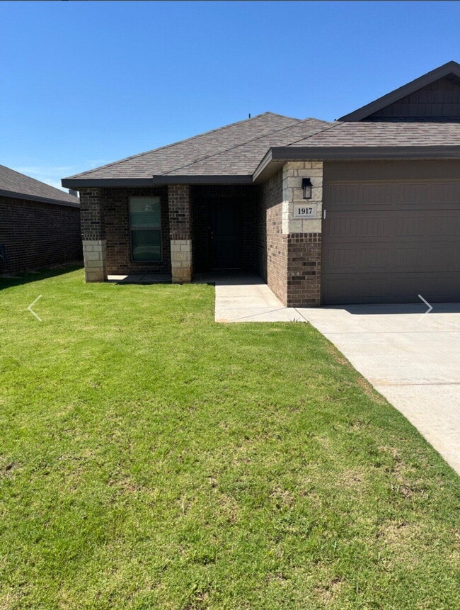 Building Photo - 1917 140th St