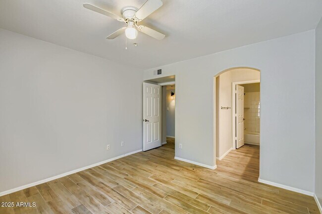 Building Photo - 6885 E Cochise Rd
