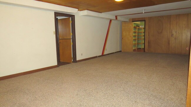 Building Photo - 5503 6th Ave S