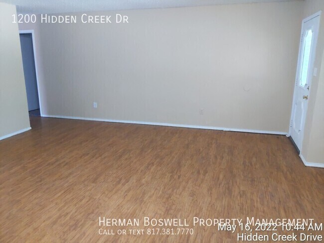 Building Photo - 1200 Hidden Creek Dr