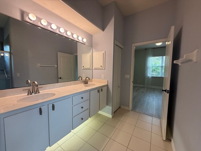 Building Photo - Beautiful 3 Bedroom 2 Bath Halifax Plantation Home AVAILABLE IMMEDIATELY!!!