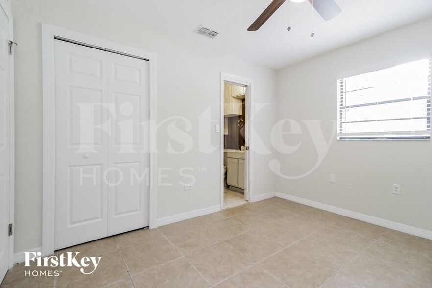 Building Photo - 1312 Prairie Ln