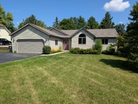 Building Photo - 1218 Point O'Woods Dr