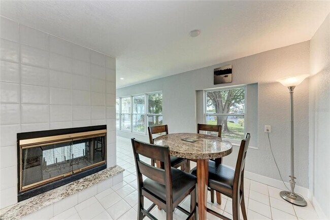 Building Photo - 3376 Peace River Dr