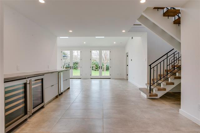 Building Photo - 2045 Marydale Rd