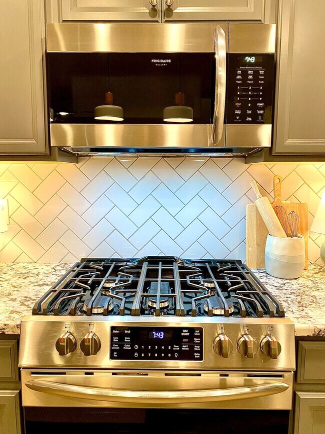 Building Photo - Beautiful 4 Bedroom, 4 Car Garage With Small Trailer Parking in Star