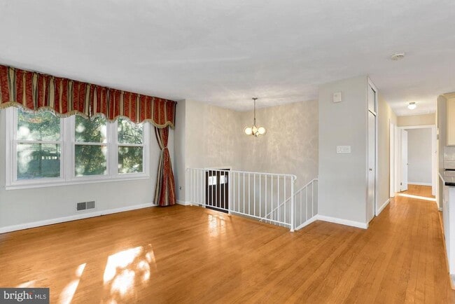 Building Photo - 2032 Greenwich St