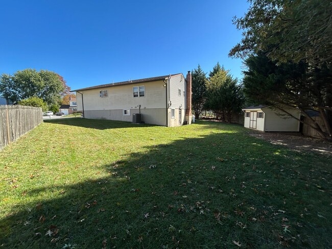 Building Photo - 116 Kane Dr