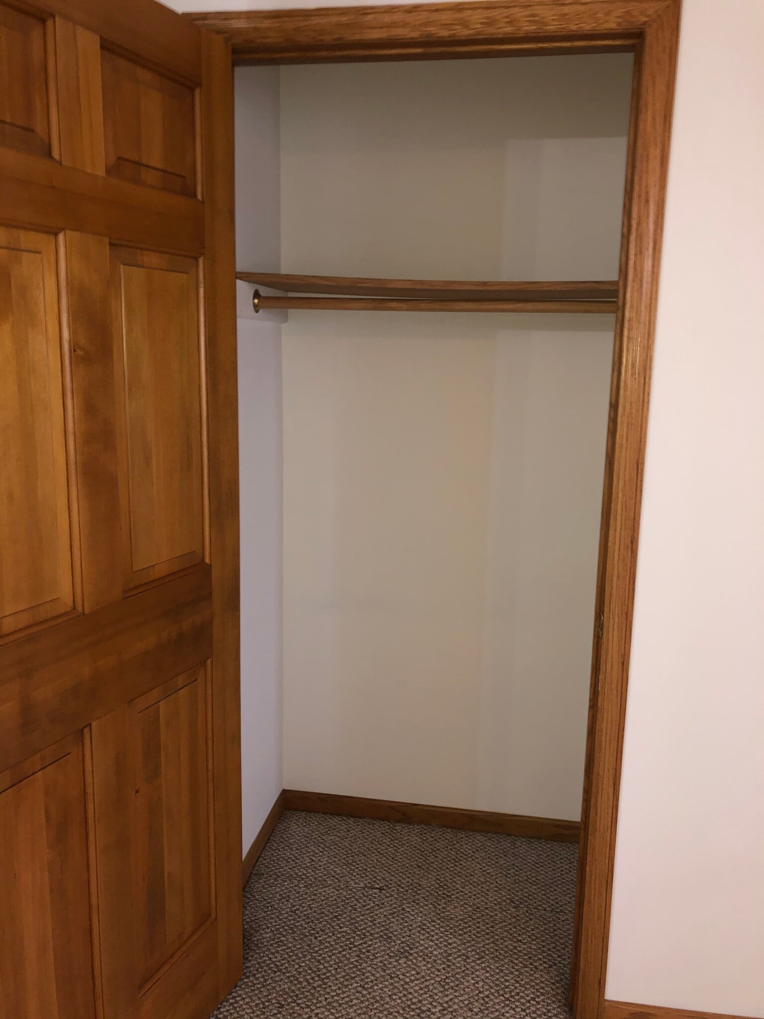 Building Photo - 1929 Victory St