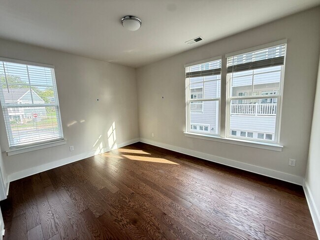 Building Photo - 412 Hyco Ct