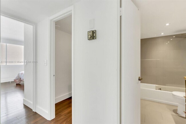 Building Photo - 5005 Collins Ave