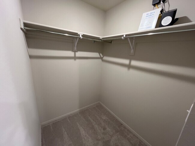 Building Photo - *Pre-leasing* Three Bedroom | Two Bath Home in Red Plains