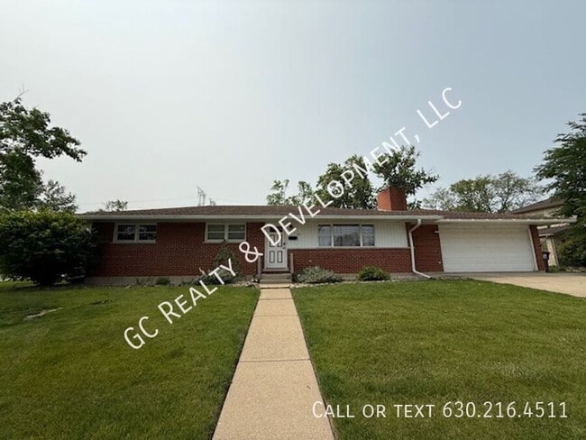 Primary Photo - 381 W Millers Rd