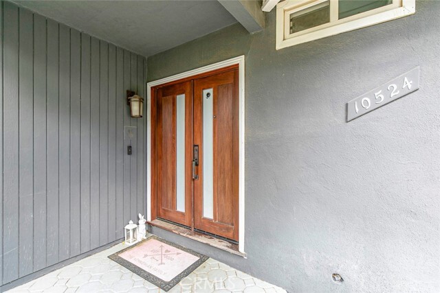 Building Photo - 10524 Canby Ave