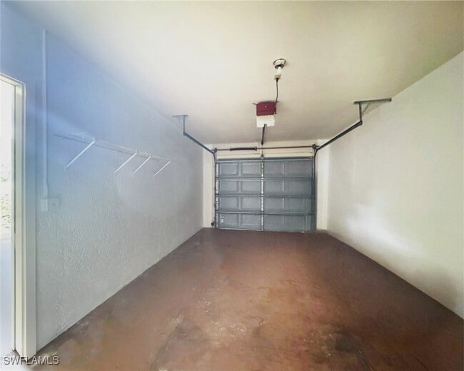 Building Photo - 699 110th Ave N