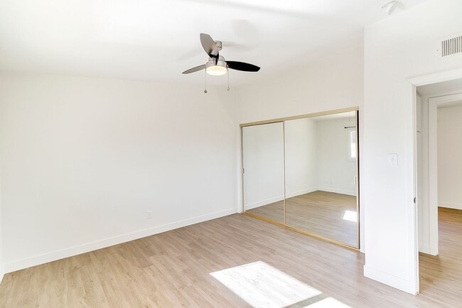 Building Photo - 2 Story ASU house with Pool in the best neighborhood for students