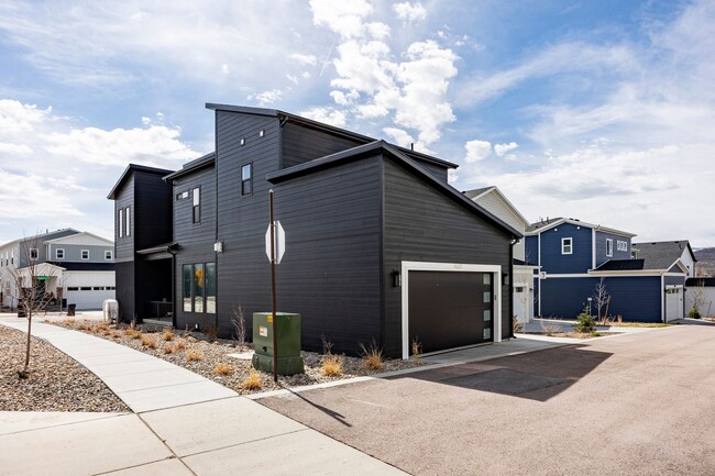Building Photo - 6607 Purple Poppy Ln