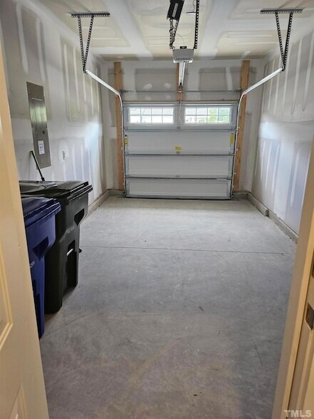 Building Photo - 1001 Heartstone Wy