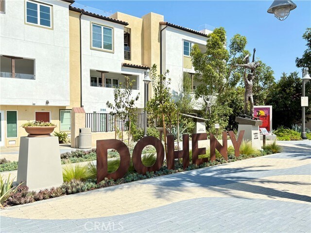 Building Photo - 1632 Doheny Way