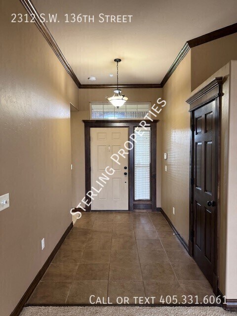 Building Photo - 2312 SW 136th St
