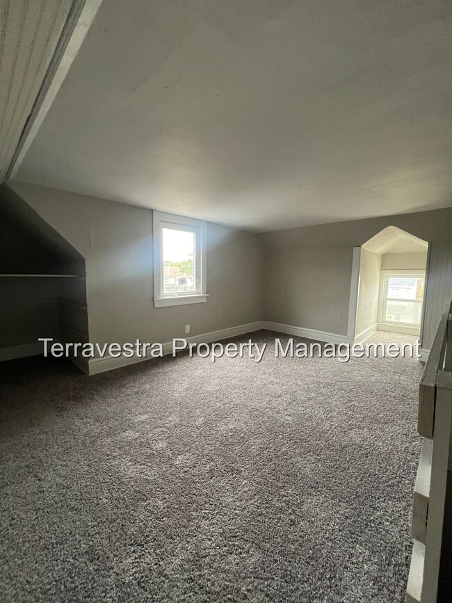 Building Photo - 3 Bed w/bonus loft! Eligible for $500 Secu...