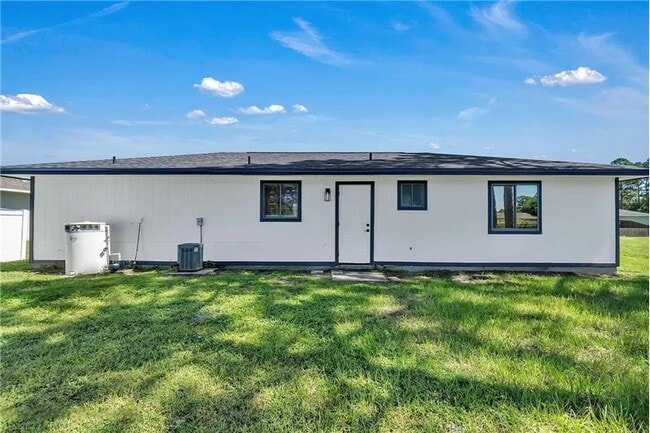 Building Photo - 322 Ixora Ave NW