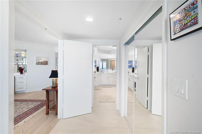 Building Photo - 8600 S Ocean Dr