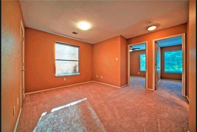 Building Photo - 14329 Teacup Ln