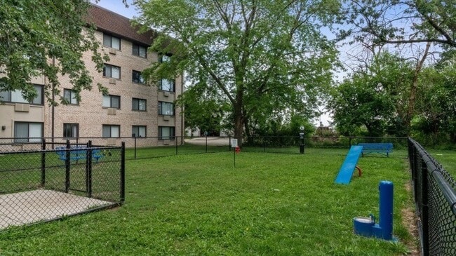 Building Photo - 4050 W 115th St