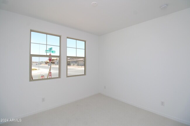 Building Photo - 8725 W Medlock Dr